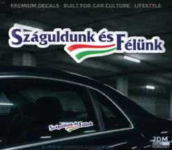 Száguldunk és félünk autós matrica